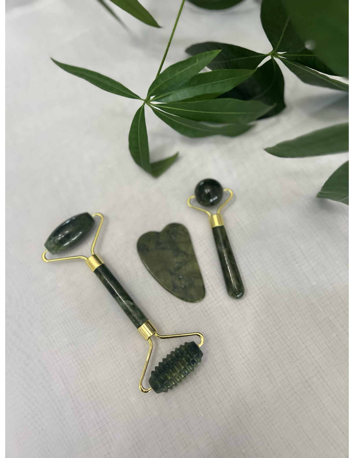 Natural 3-in-1 Gua Sha and Jade Roller Facial Set for Men and Women